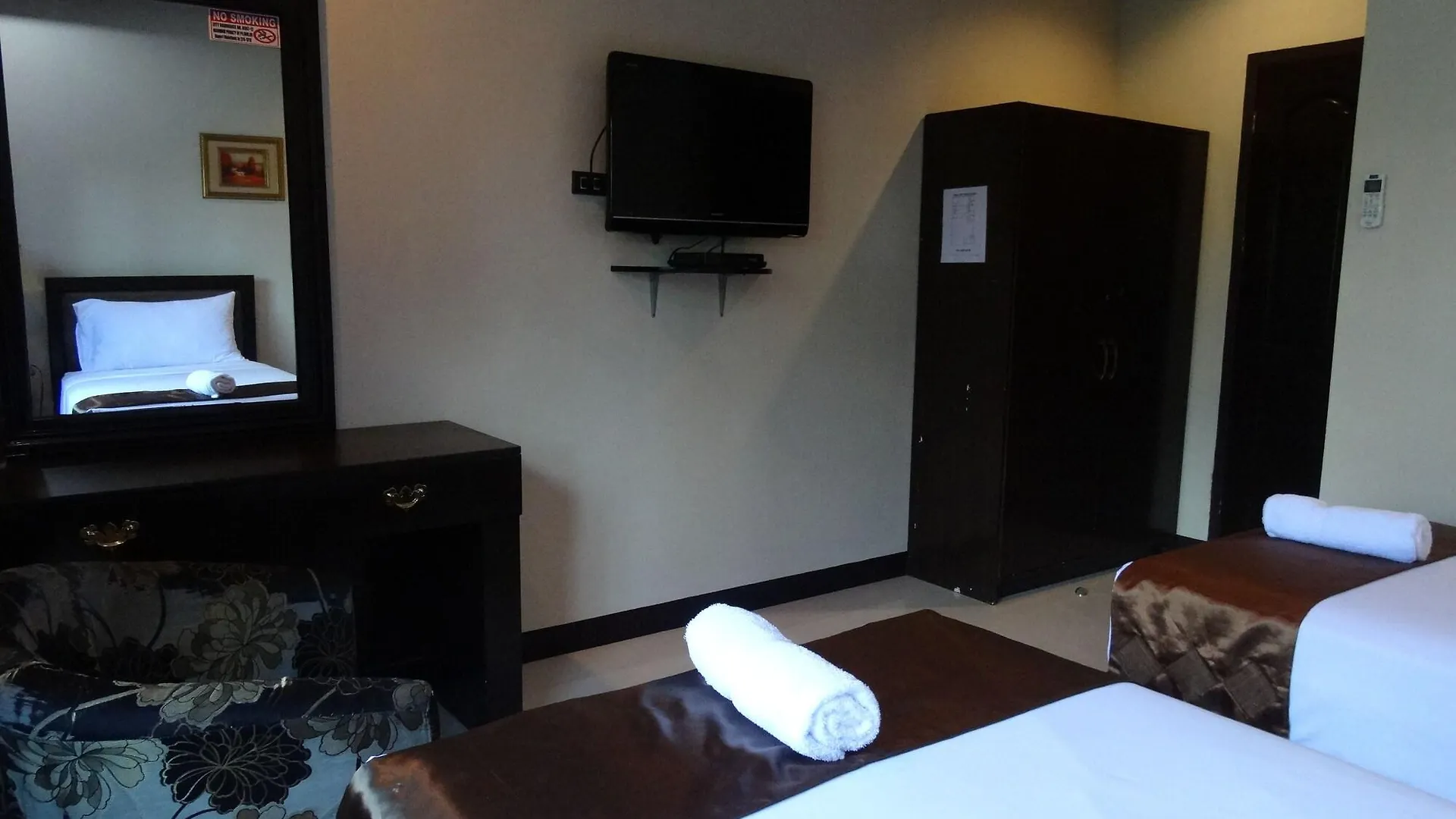 Peridot Suites Davao Hotel