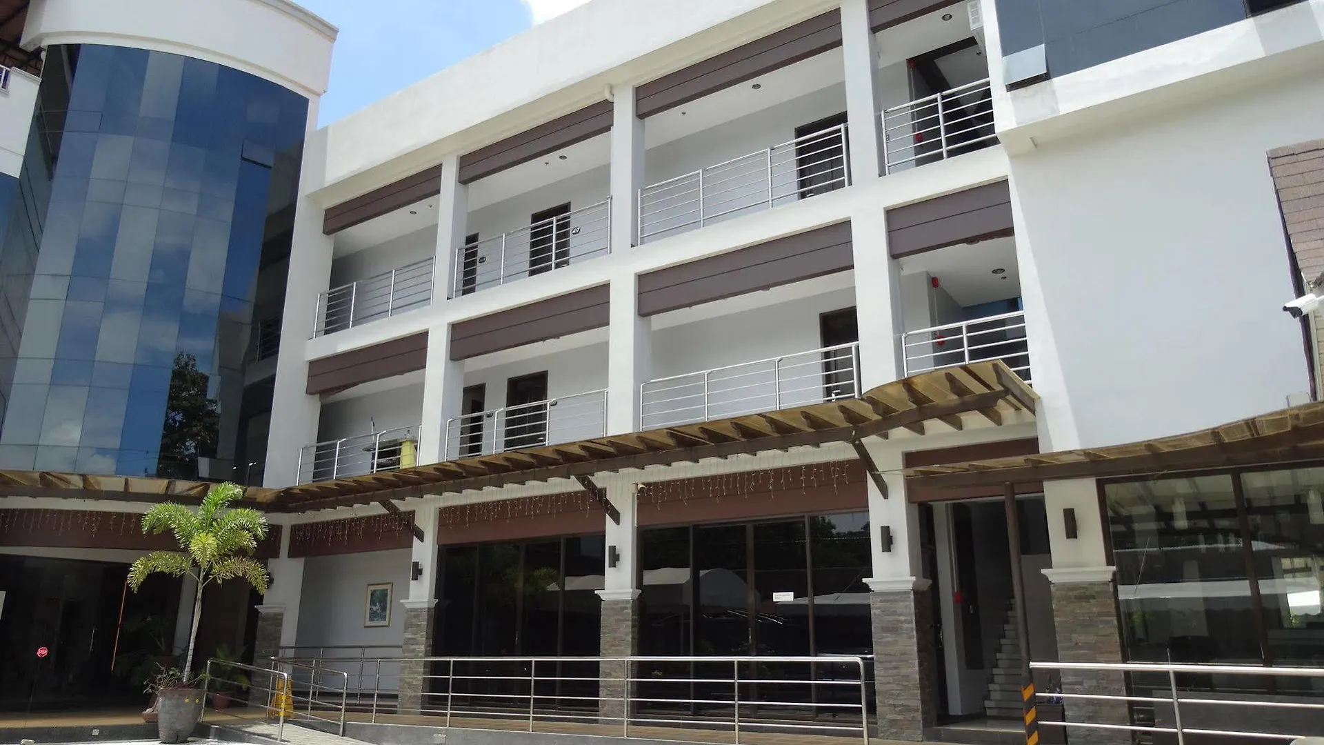 Hotel Peridot Suites Davao